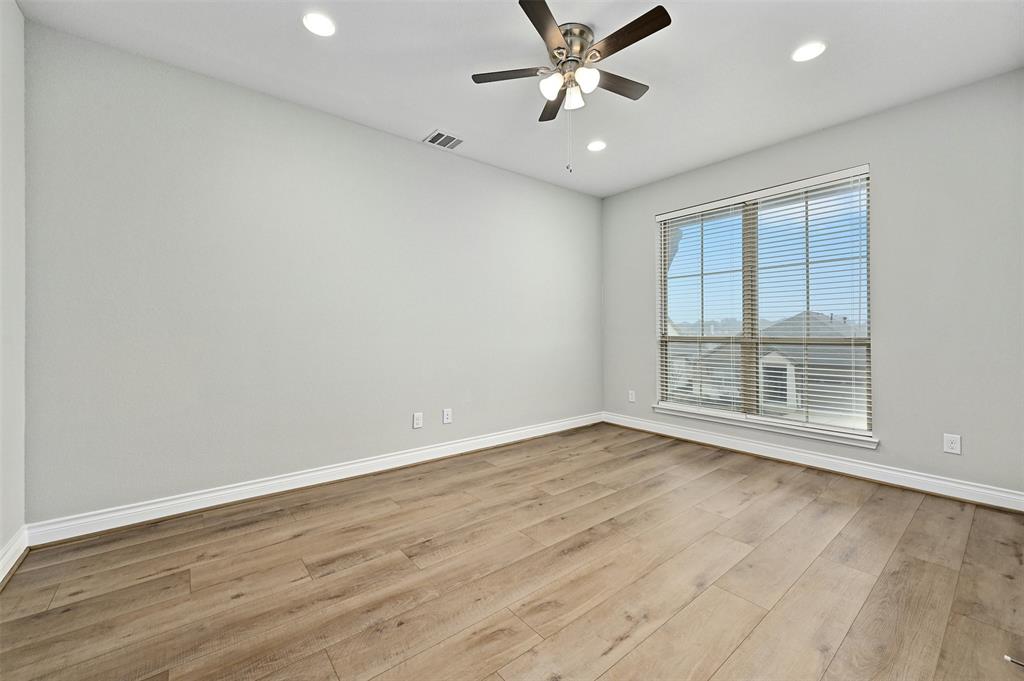 132 Santa Maria Street Georgetown, TX 78628 - Photo 5 of 36 Office