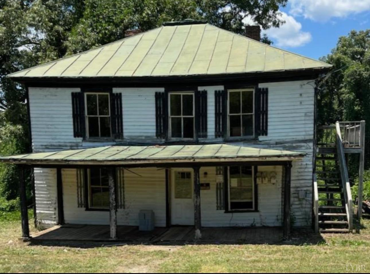 a house view with a swimming pool