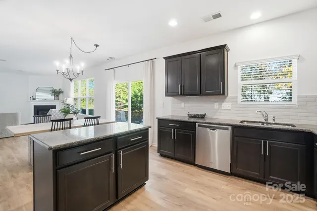 $440,000 | 5423 Fenway Drive, Charlotte, NC 28273