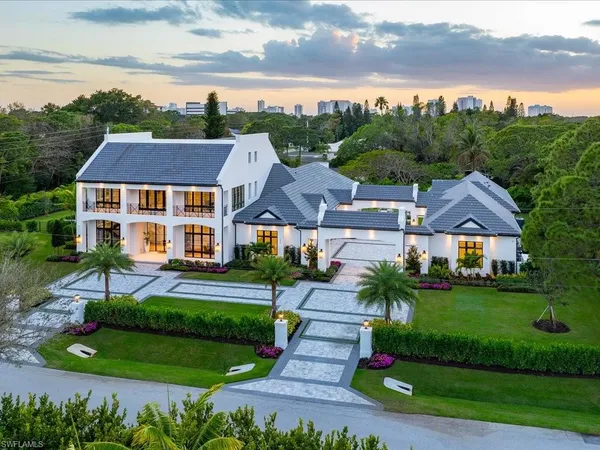 $13,995,000 | 117 West Street, Naples, FL 34108