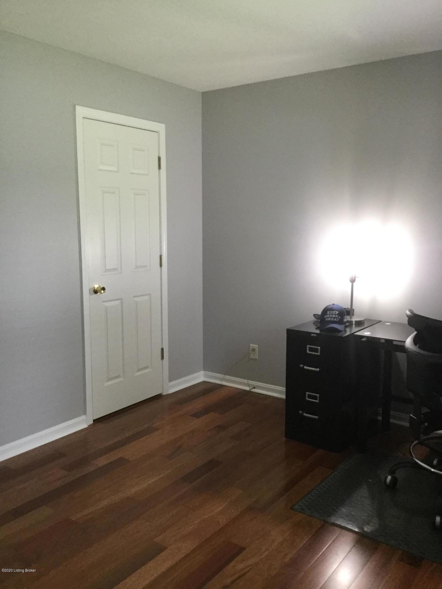 2468 Beech Grv Road Shepherdsville, KY 40165 - Photo 24 of 32 2nd bedroom with large closet