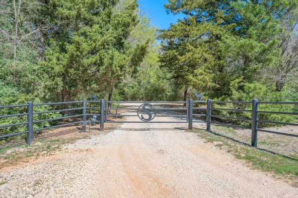 $799,000 | 11947 Gordon Lane, Bryan, TX 77808