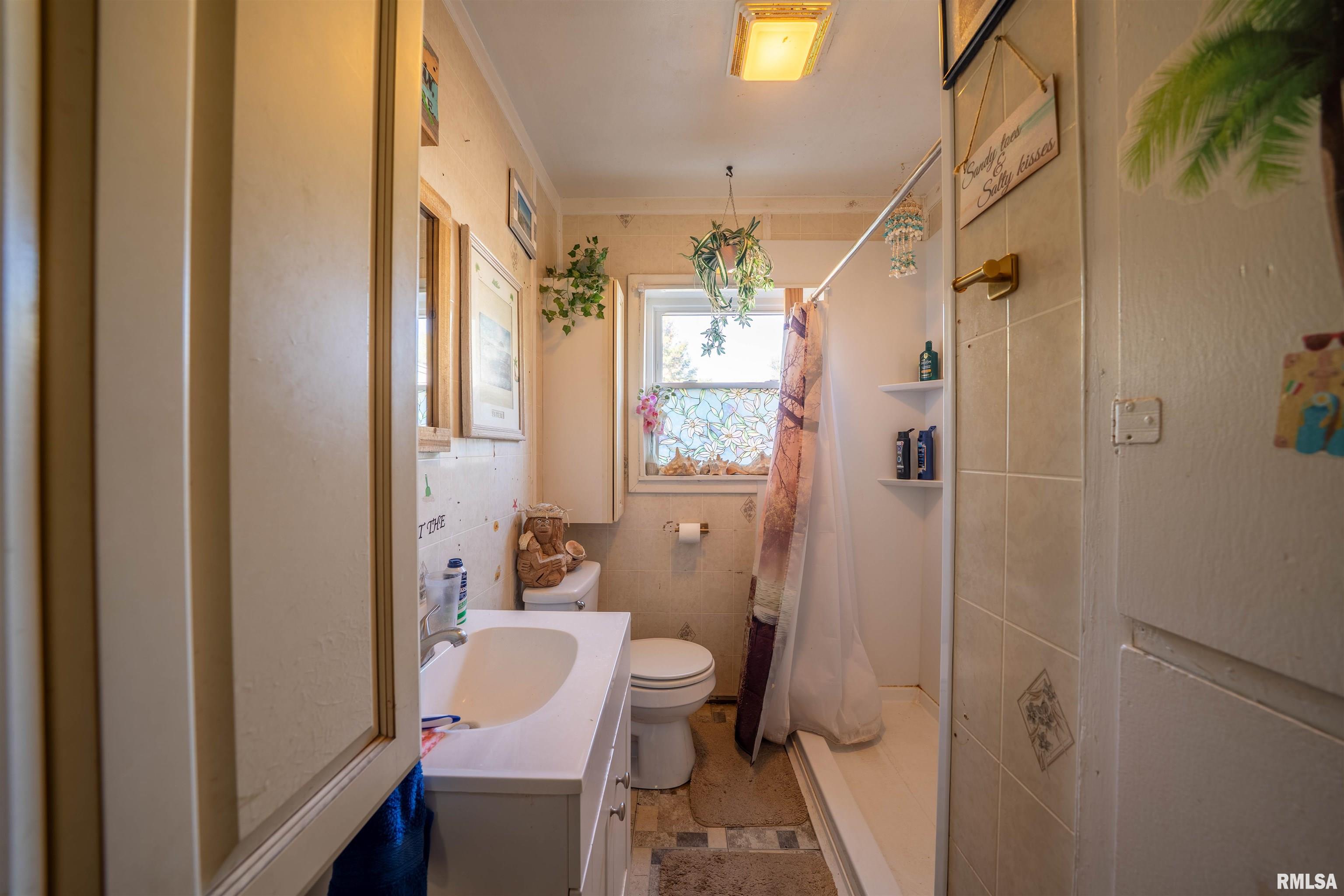 5221 West Cisna Road Peoria, IL 61607 - Photo 12 of 21 Gallery Image 12