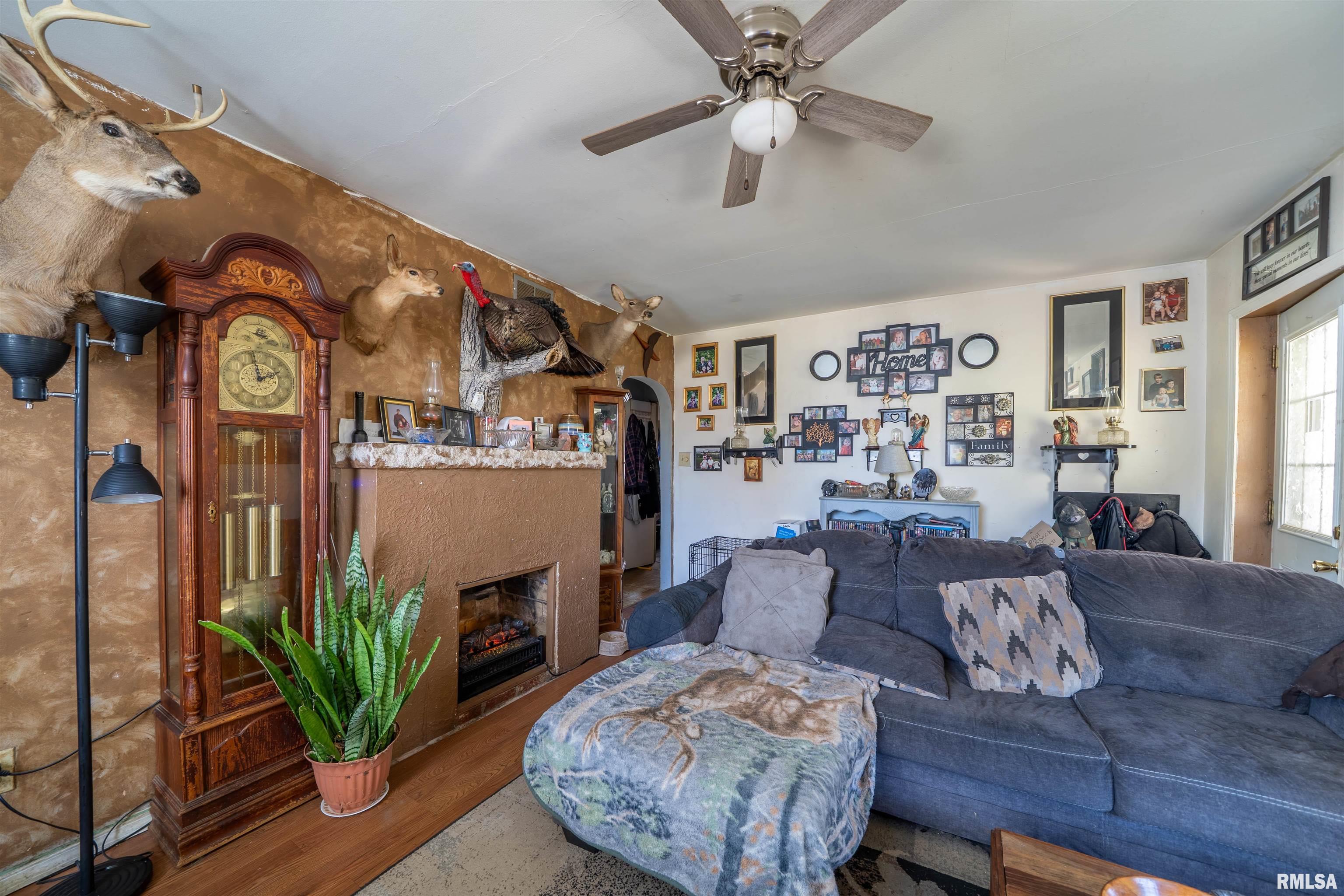5221 West Cisna Road Peoria, IL 61607 - Photo 7 of 21 Gallery Image 7