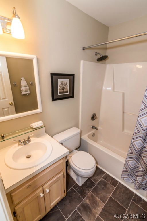 5508 Windy Ridge Drive Midlothian, VA 23112 - Photo 18 of 20 a bathroom with a sink toilet and shower