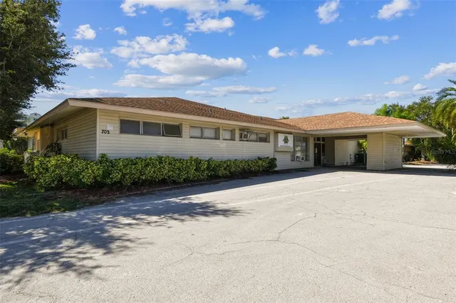 $320,000 | 1200 Country Club Drive, Unit 2405, Largo, FL 33771