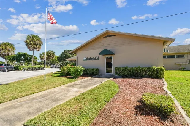 $320,000 | 1200 Country Club Drive, Unit 2405, Largo, FL 33771