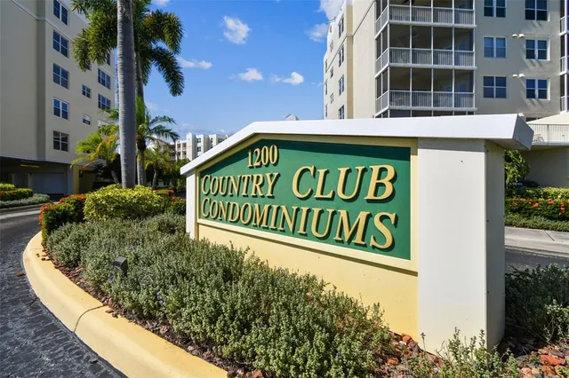 $320,000 | 1200 Country Club Drive, Unit 2405, Largo, FL 33771