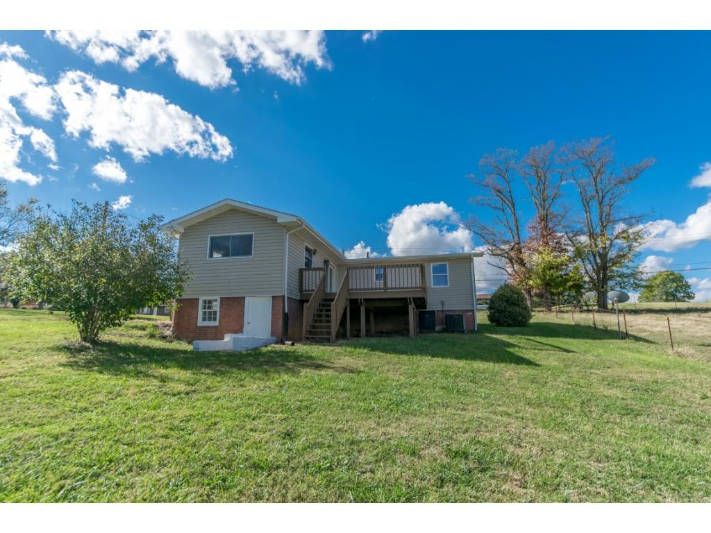 634 Old Stage Road Johnson City, TN 37615 - Photo 2 of 19 Photo 2
