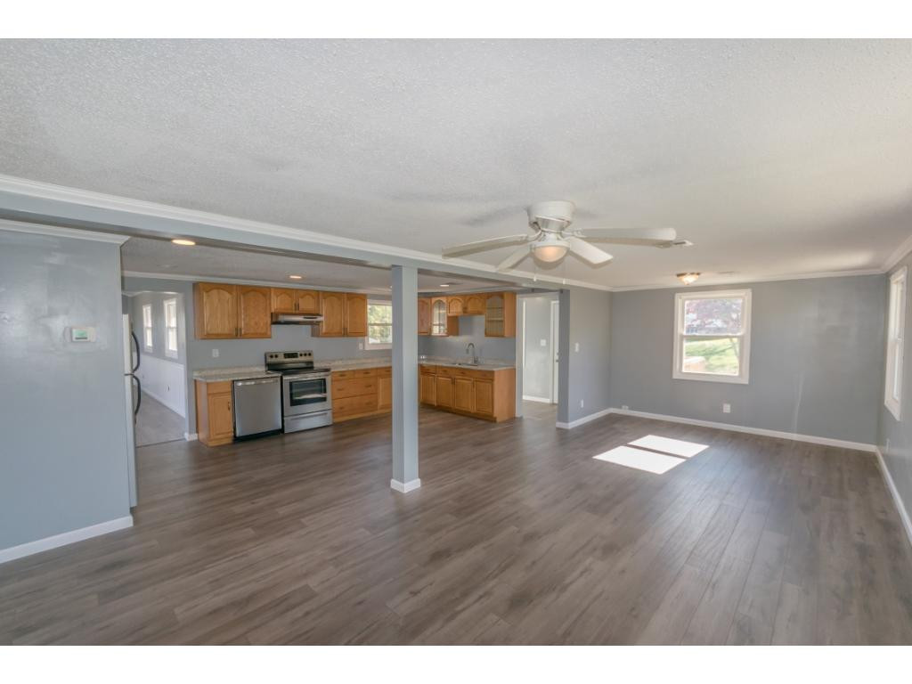 634 Old Stage Road Johnson City, TN 37615 - Photo 4 of 19 Photo 4