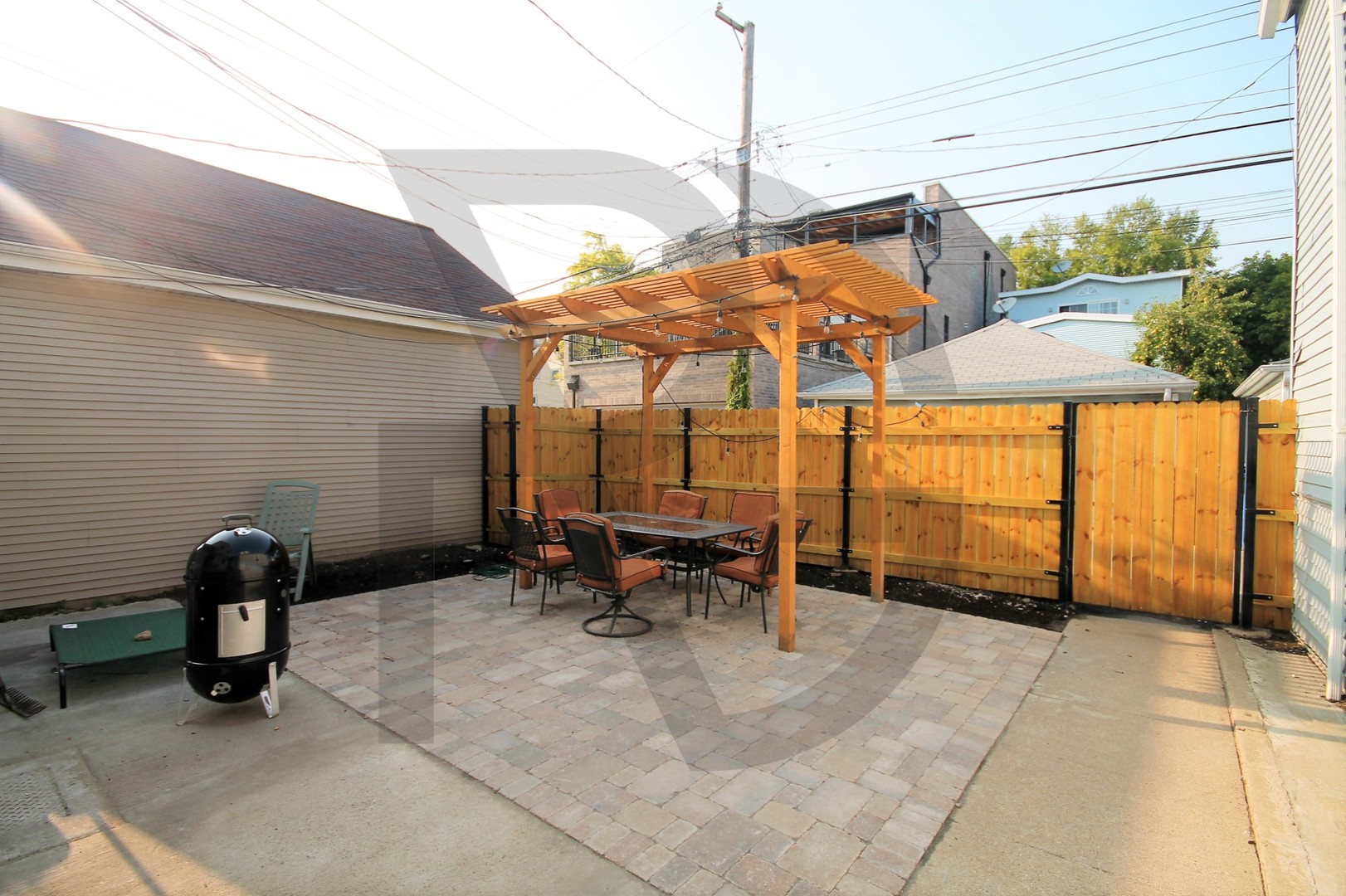 1520 West Melrose Street, Unit 2F Chicago, IL 60657 - Photo 16 of 16 a view of outdoor space with seating area