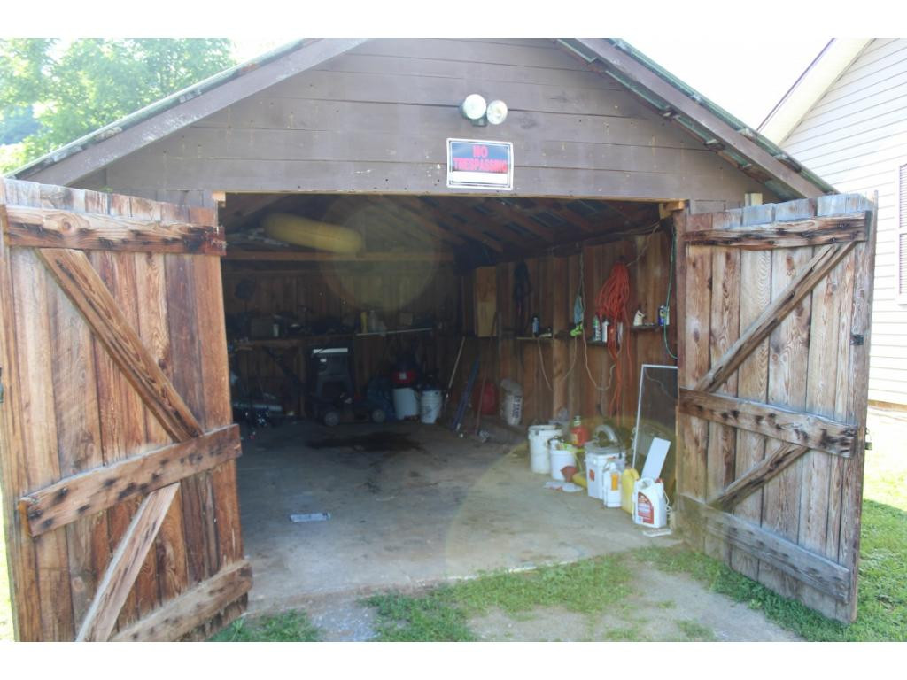 509 Garrison Hollow Road Elizabethton, TN 37643 - Photo 11 of 12 Photo 11