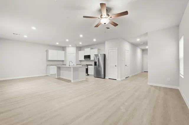 $244,900 | 10771 Red Flagstone Drive, Conroe, TX 77306