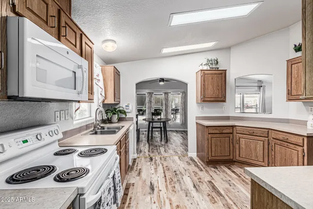 $125,900 | 2233 East Behrend Drive, Unit 162, Phoenix, AZ 85024