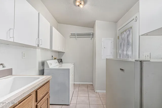 $125,900 | 2233 East Behrend Drive, Unit 162, Phoenix, AZ 85024