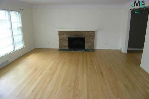 1954 Littlestone Road Grosse Pointe, MI 48236 - Photo 2 of 8 694159-1.JPG