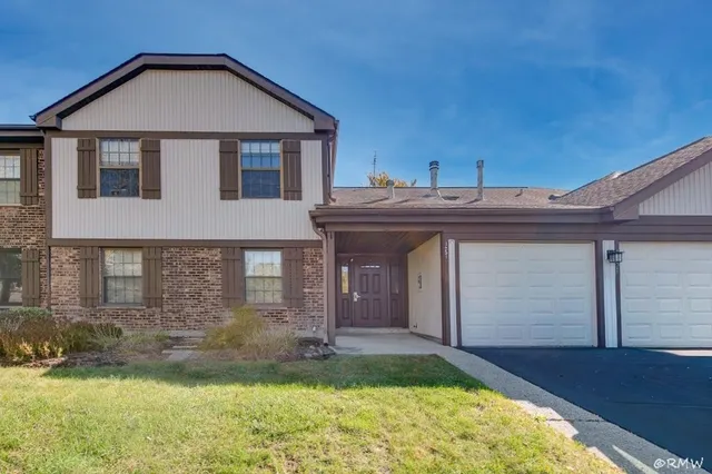 $269,000 | 1251 Williamsburg Drive, Unit D1, Schaumburg, IL 60193