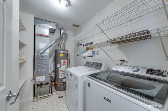 $269,000 | 1251 Williamsburg Drive, Unit D1, Schaumburg, IL 60193