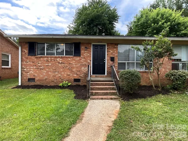 $1,475 | 4928 Malibu Drive, Charlotte, NC 28215