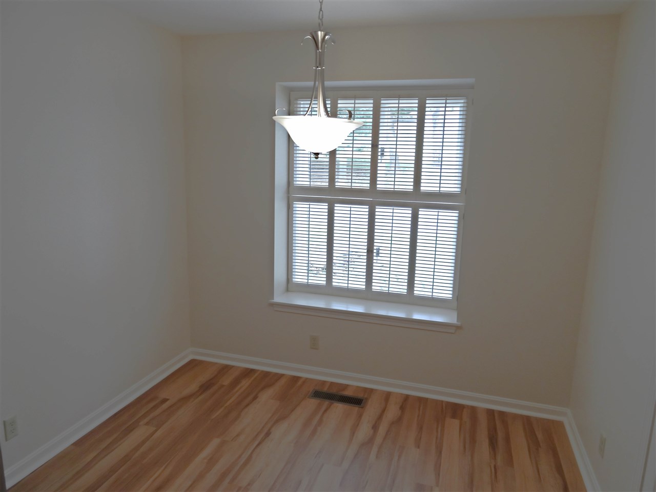 5517 Timberlake Court Evansville, IN 47710 - Photo 12 of 22 Gallery Image 12