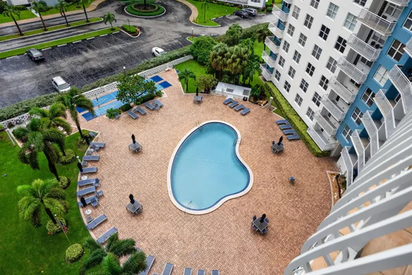 $440,000 | 301 North Ocean Boulevard, Unit 1006, Pompano Beach, FL 33062