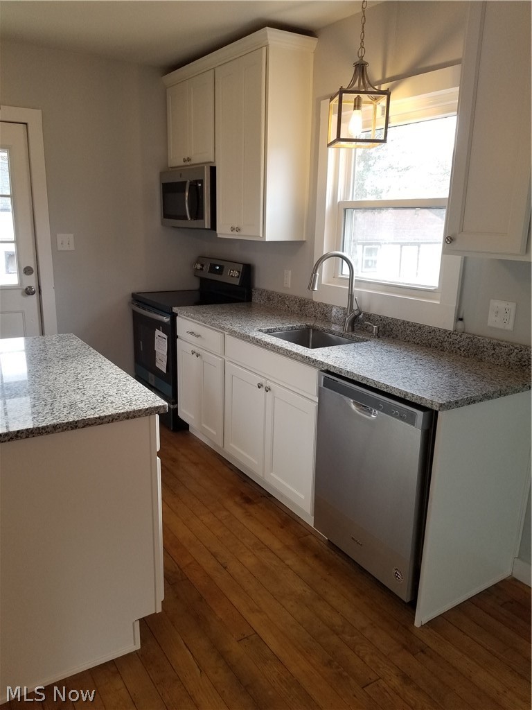 4595 South Hametown Road Barberton, OH 44203 - Photo 6 of 27 Kitchen
