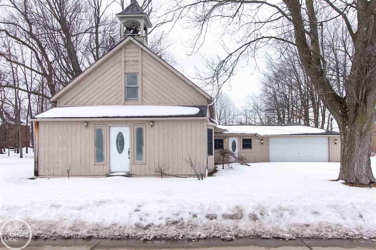 49470 Card Macomb, MI 48044 - Photo 1 of 32 50034831.JPG