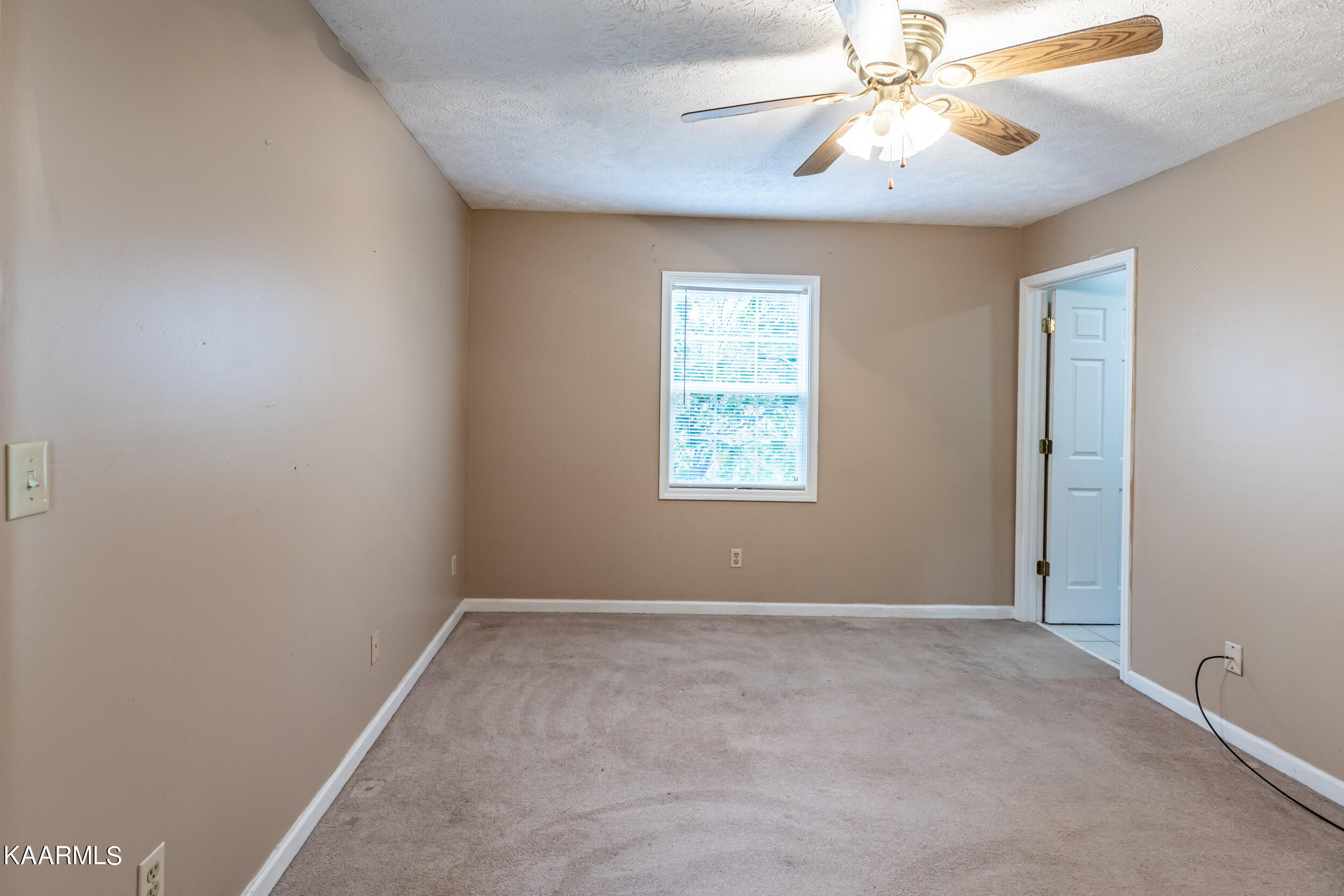 903 Cross Valley Road La Follette, TN 37766 - Photo 14 of 28 903 Cross Valley Rd-29
