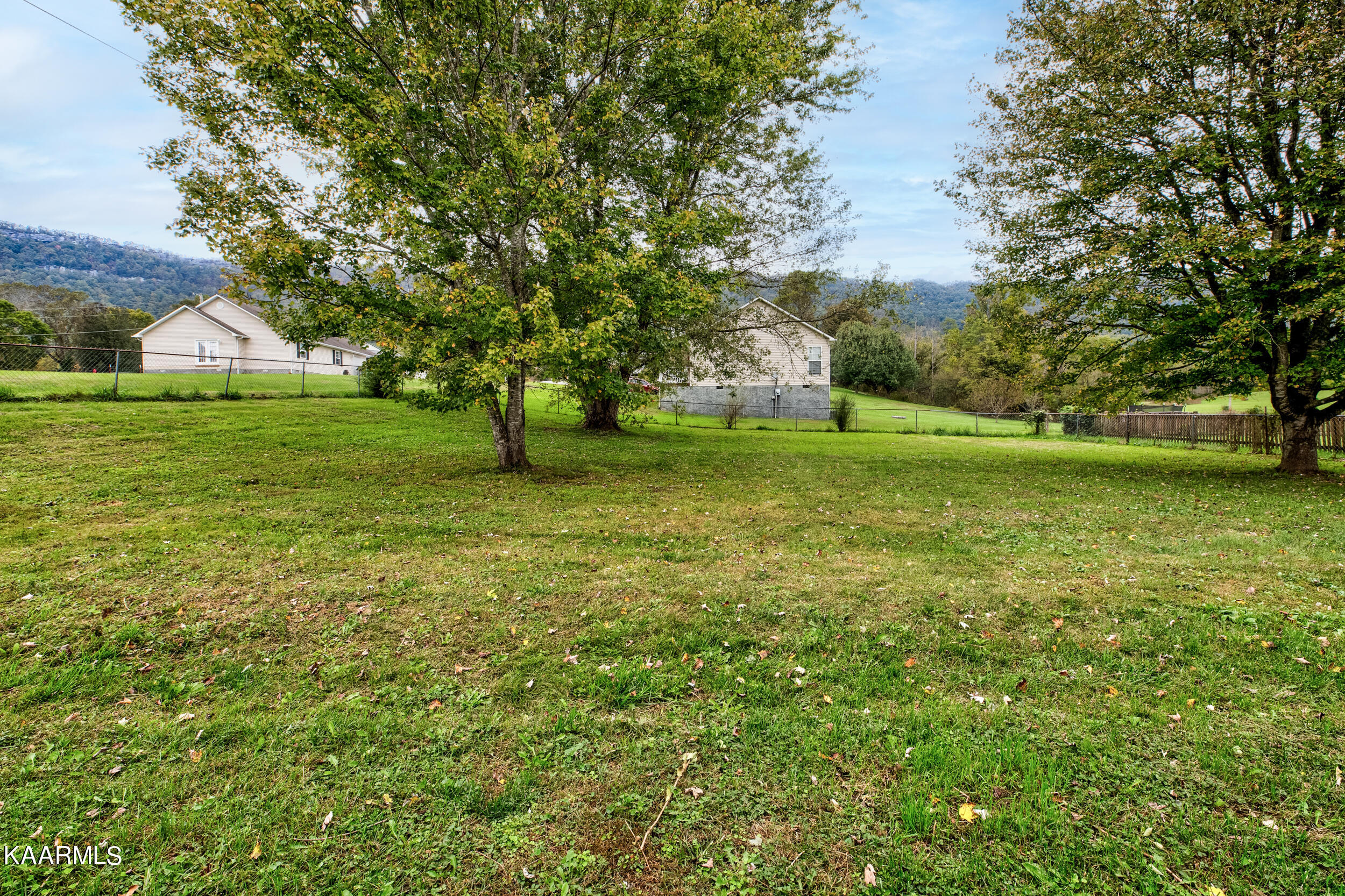 903 Cross Valley Road La Follette, TN 37766 - Photo 23 of 28 903 Cross Valley Rd-9