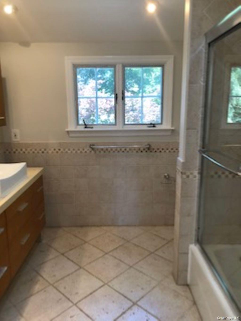 216 Mamaroneck Road Scarsdale, NY 10583 - Photo 10 of 16