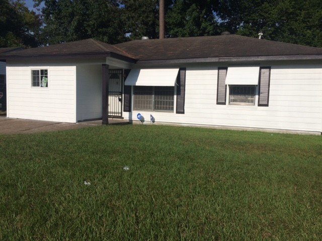 10112 Homestead Road Houston, TX 77016 - Photo 1 of 8 Front of House