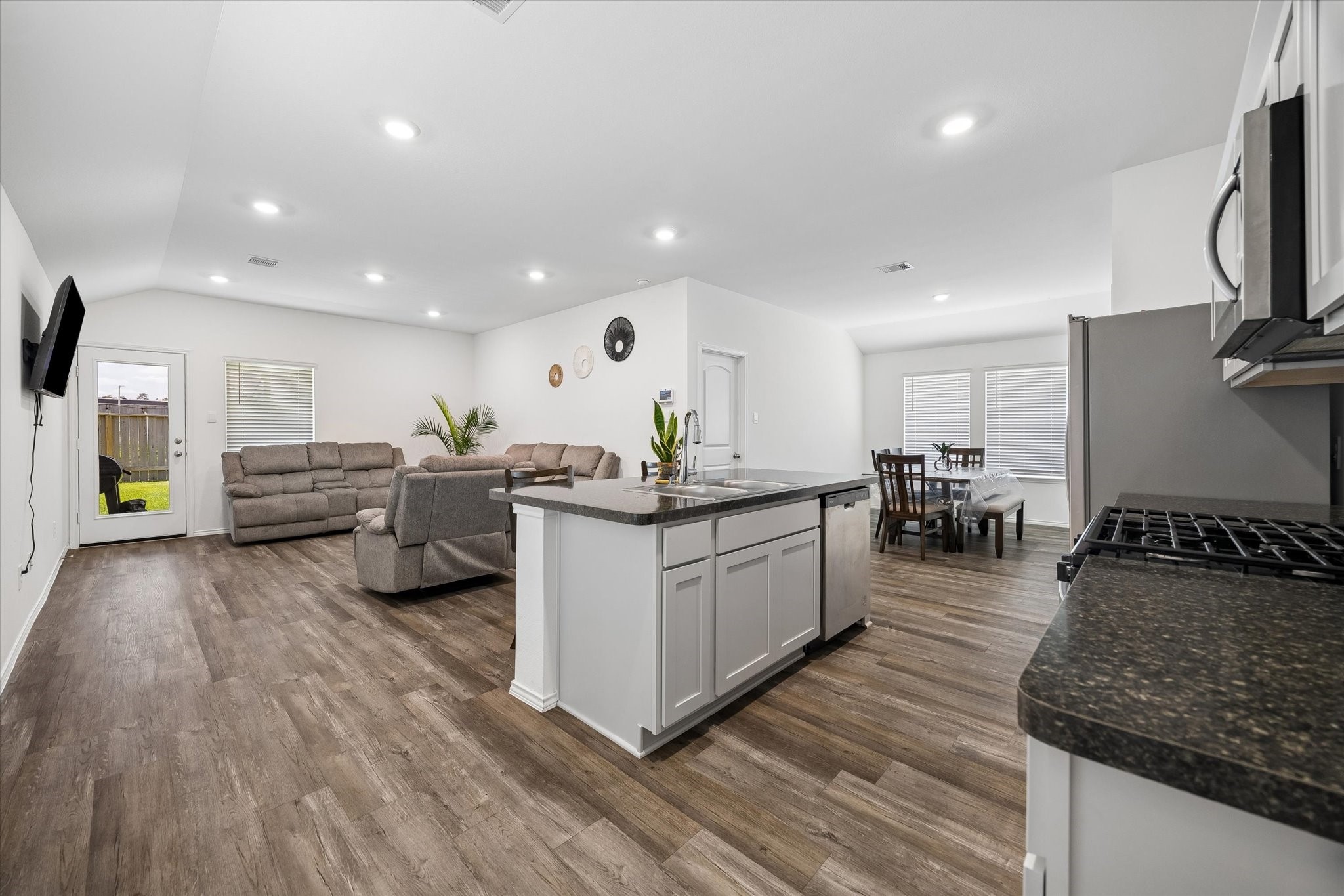 5822 Hampton Valley Dr Spring Spring, TX 77373 - Photo 6 of 25