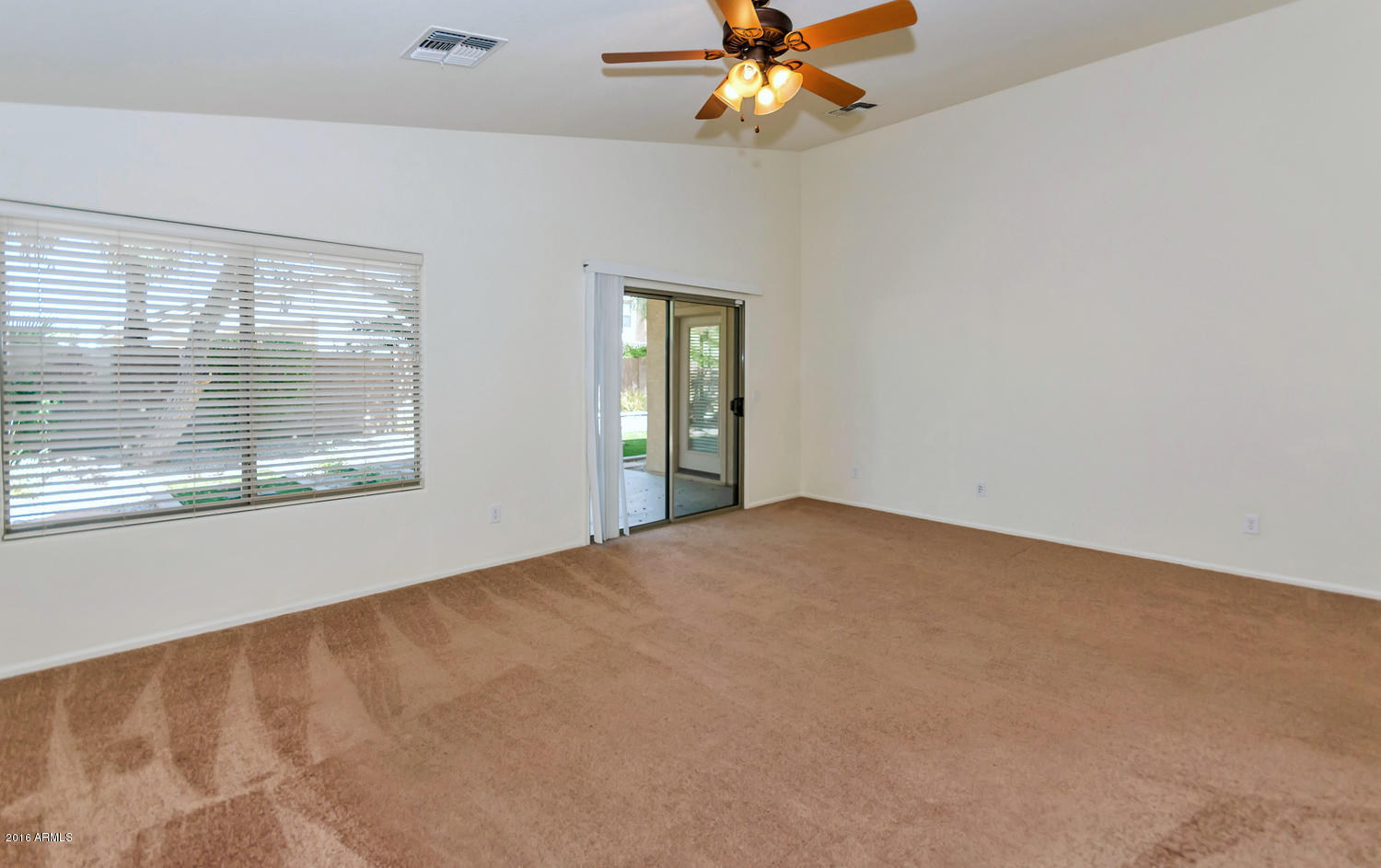 2250 West Roy Rogers Road Phoenix, AZ 85085 - Photo 9 of 27 2250 W Roy Rogers Rd-large-009-23-Family