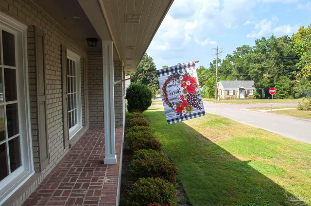 a view of outdoor space garden and entertaining space