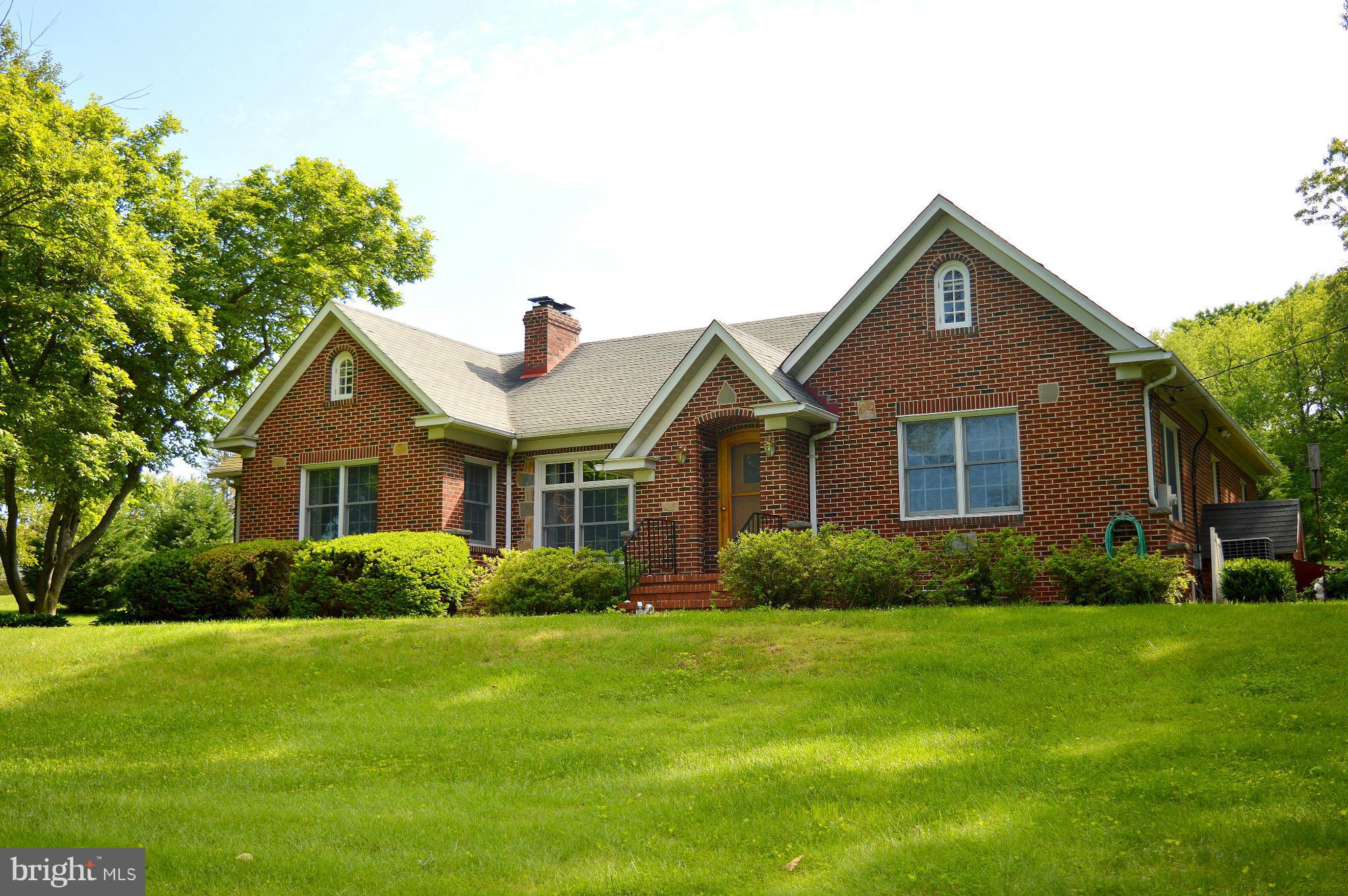 1611 South Rolling Road Baltimore, MD 21227 - Photo 1 of 30 Exterior (Front)