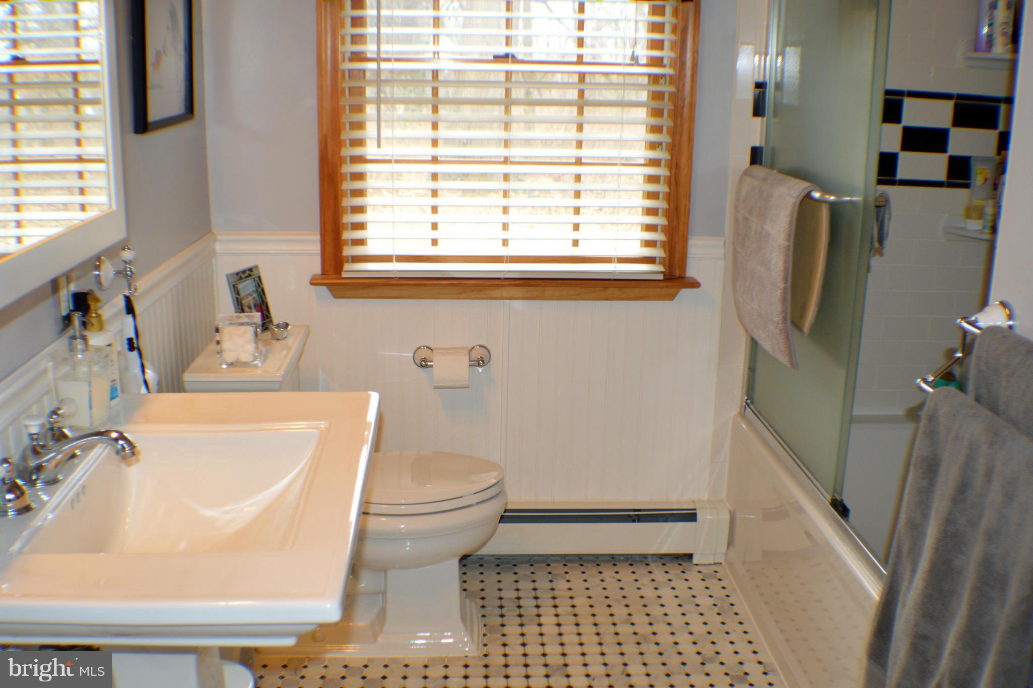 1611 South Rolling Road Baltimore, MD 21227 - Photo 23 of 30 MAIN BATHROOM