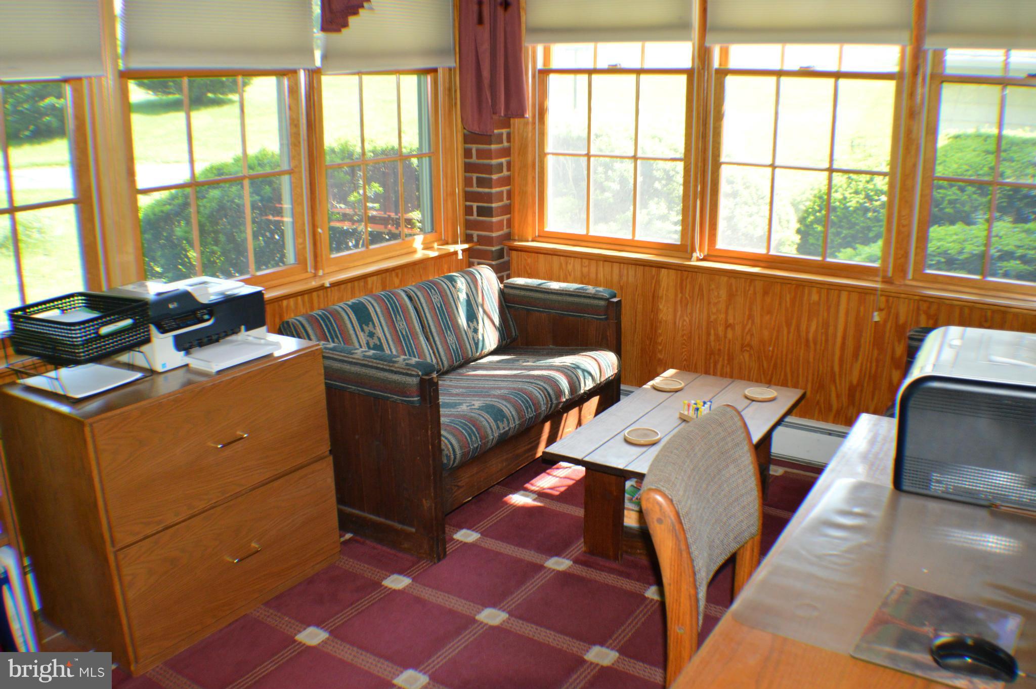 1611 South Rolling Road Baltimore, MD 21227 - Photo 26 of 30 SUNROOM