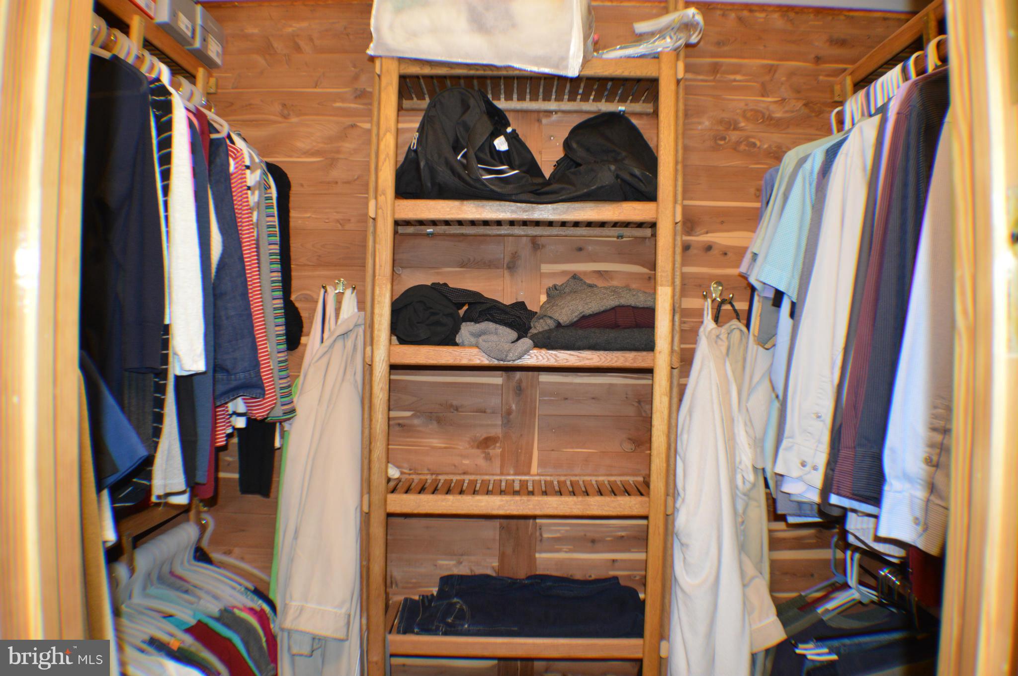 1611 South Rolling Road Baltimore, MD 21227 - Photo 8 of 30 LARGE WALKIN CLOSET