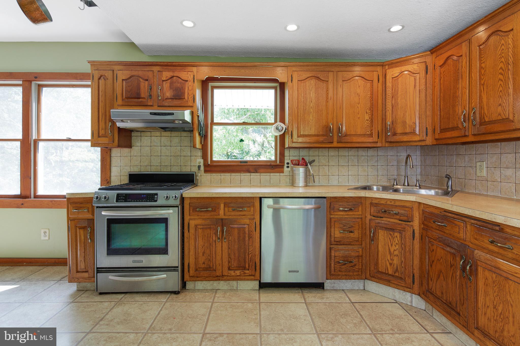 451 Jackson Road Sewell, NJ 08080 - Photo 4 of 35 kitchen with tile