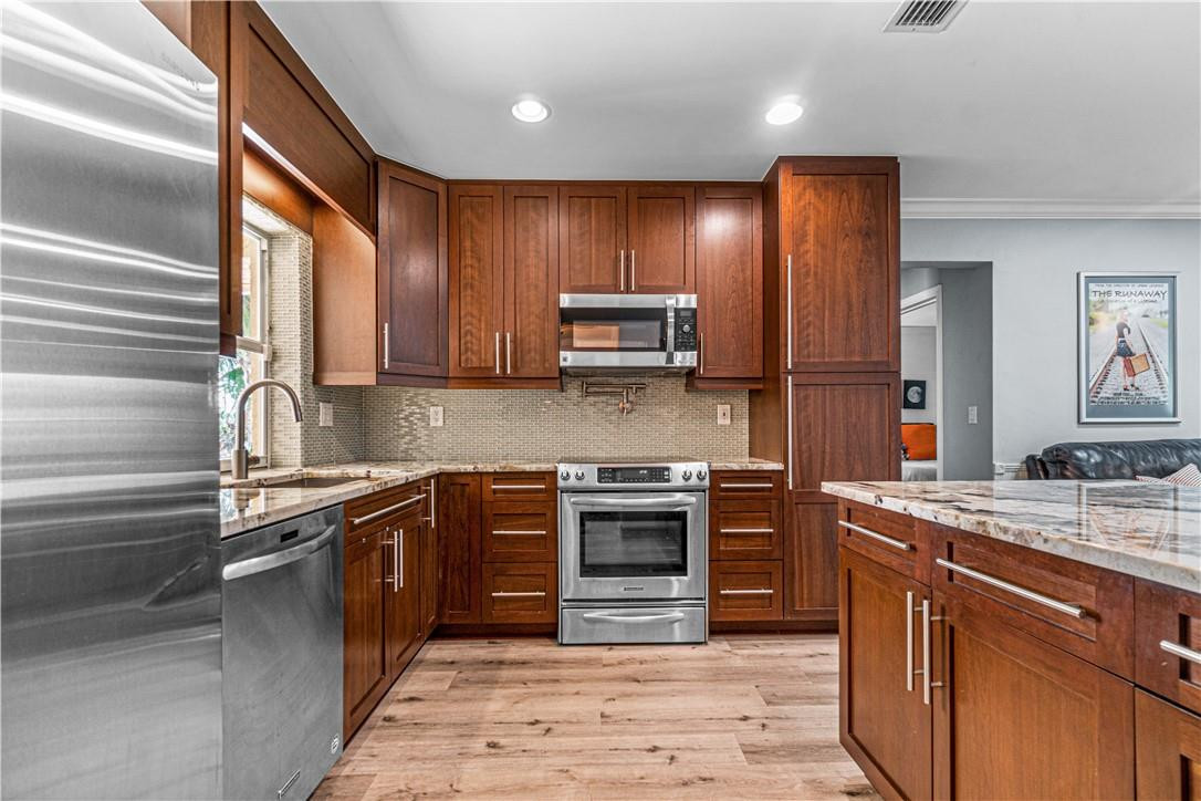 640 Northeast 32nd Street Boca Raton, FL 33431 - Photo 5 of 25 Photo 5