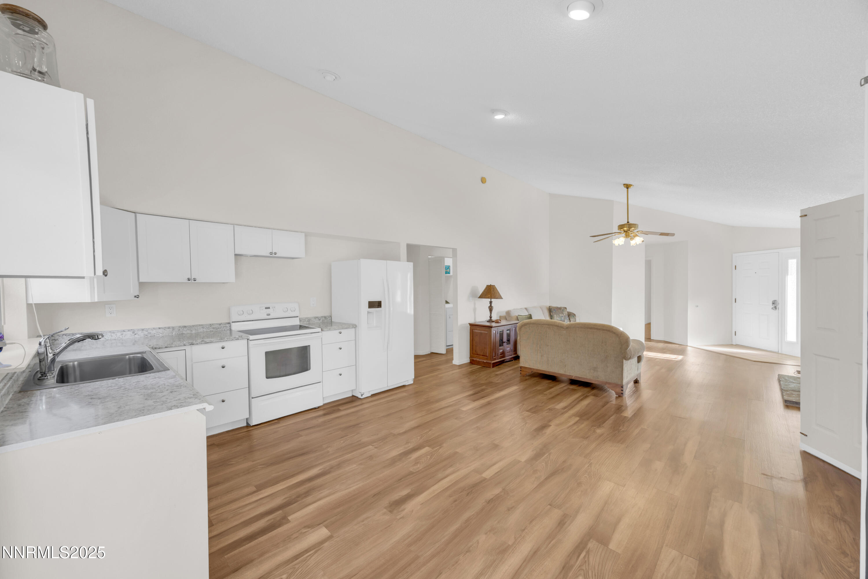 5712 Royal Vista Way Reno, NV 89523 - Photo 5 of 21 12_img_4499