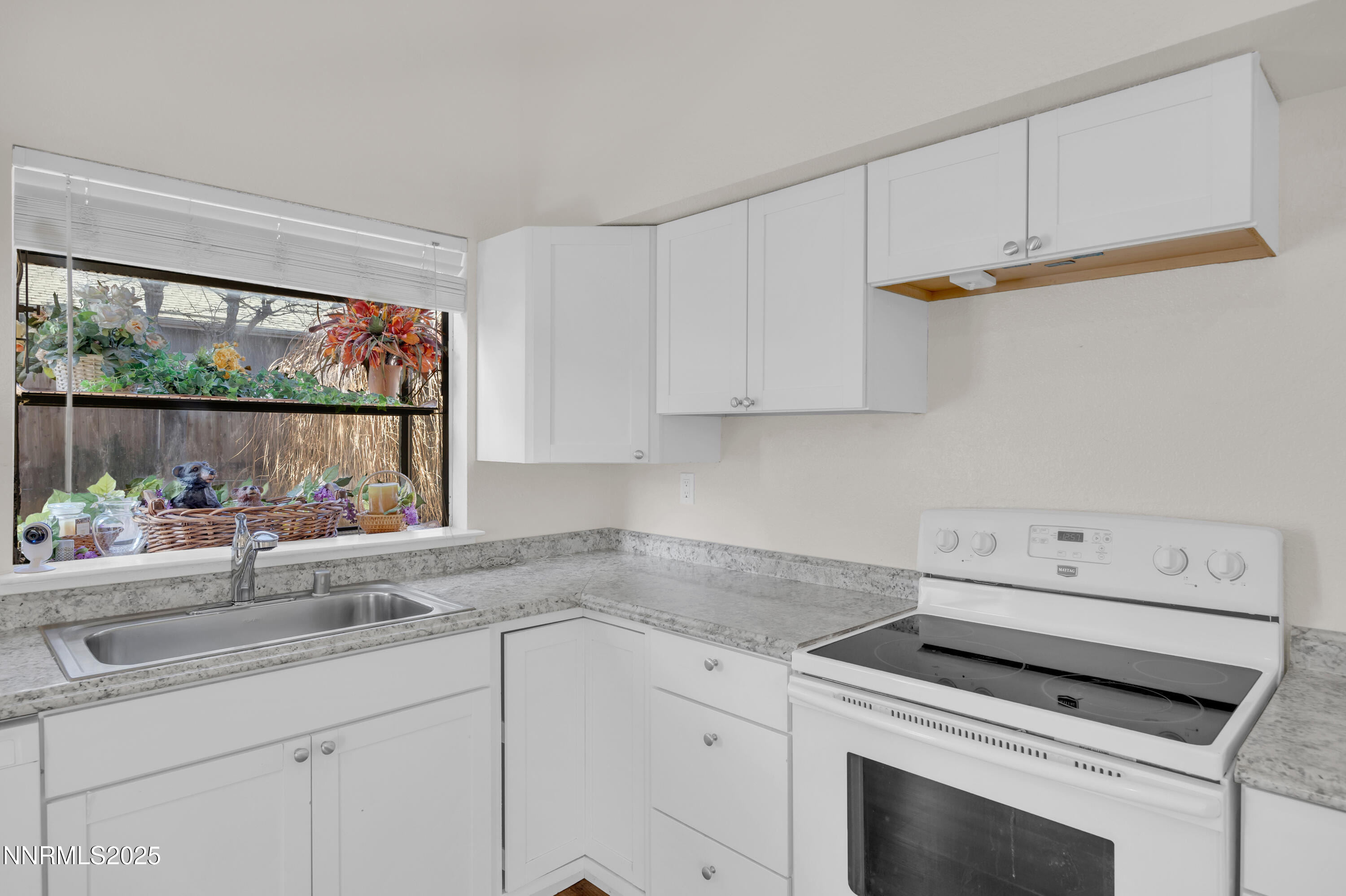 5712 Royal Vista Way Reno, NV 89523 - Photo 6 of 21 13_img_4514