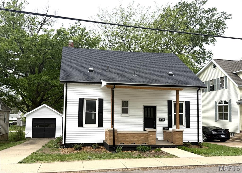 403 South Market Street Waterloo, IL 62298 - Photo 1 of 25