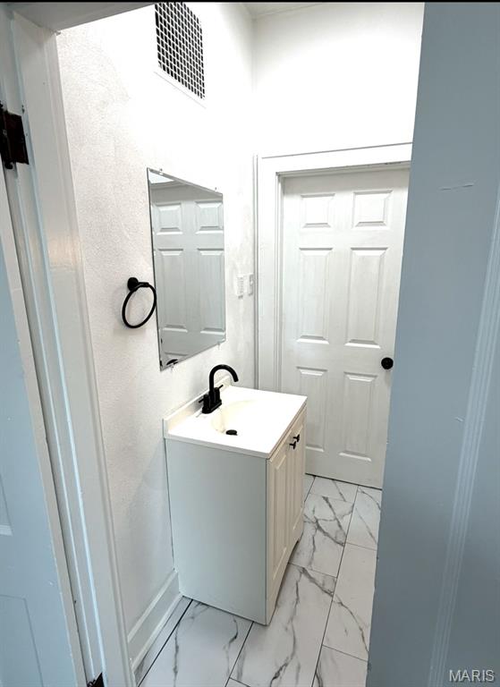 403 South Market Street Waterloo, IL 62298 - Photo 11 of 25