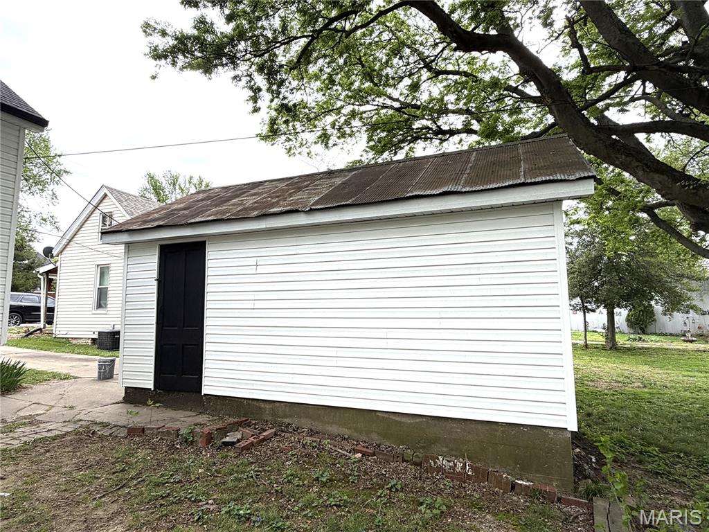 403 South Market Street Waterloo, IL 62298 - Photo 21 of 25