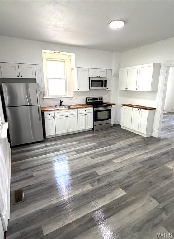 403 South Market Street Waterloo, IL 62298 - Photo 3 of 25