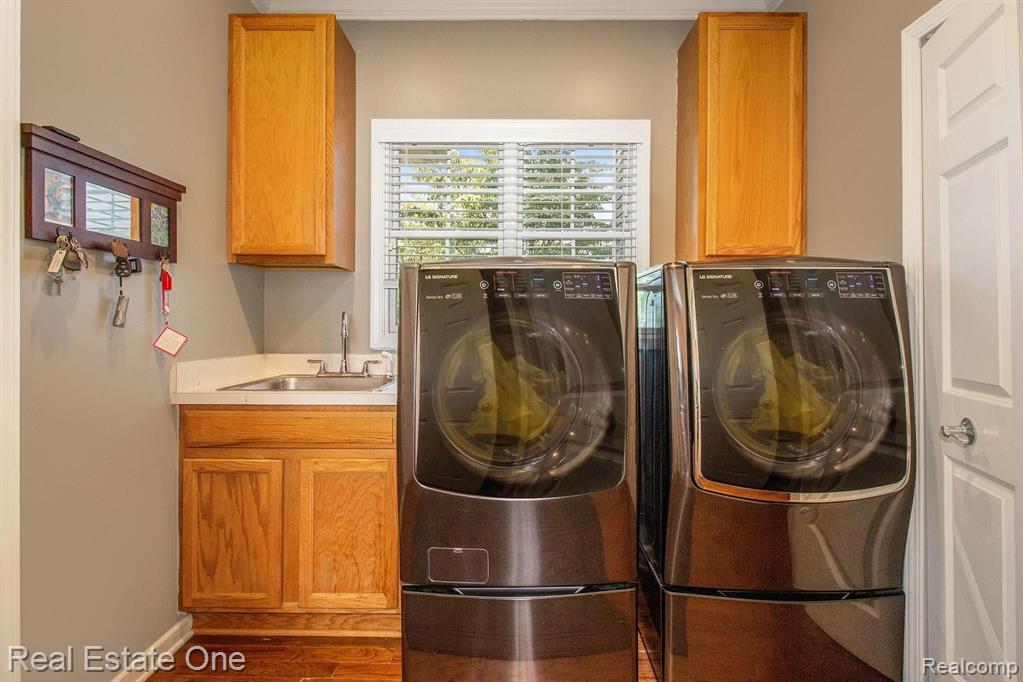 20877 Gill Road Farmington Hills, MI 48335 - Photo 17 of 32