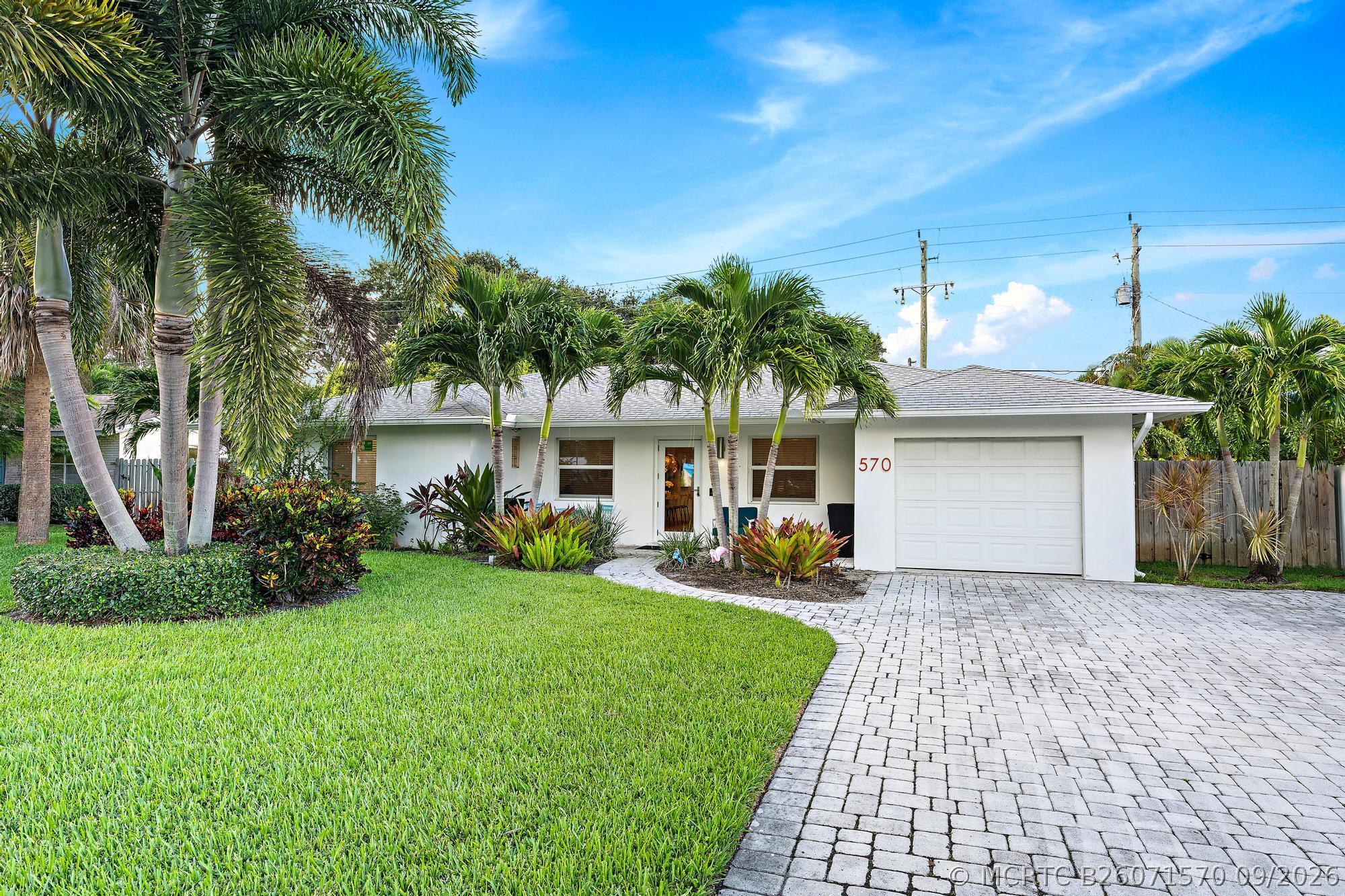 570 Dover Road Tequesta, FL 33469 - Photo 29 of 45 Front Exterior