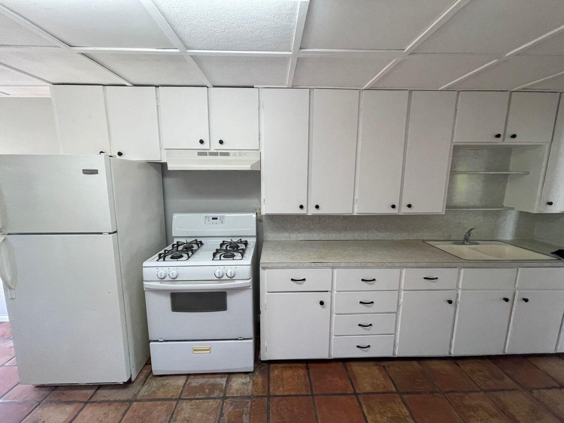 736 Omar Road, Unit 1 West Palm Beach, FL 33405 - Photo 6 of 25 Pic-5