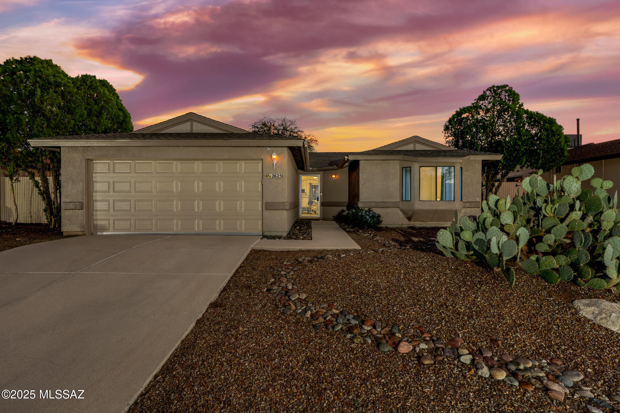 2625 West Flamebrook Road Tucson, AZ 85741 - Photo 1 of 19 Gallery Image 1
